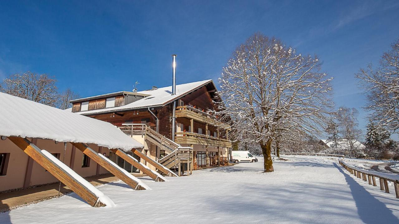 Vacanceole - Chalet Les Crozats Hotel Lons-le-Saunier Bagian luar foto